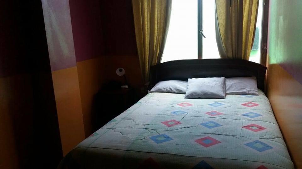 Hotel Real Madrid Riobamba Buitenkant foto